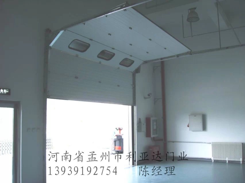 工业提升门1